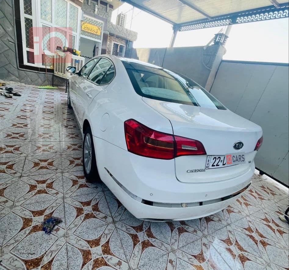 كيا كادينزا